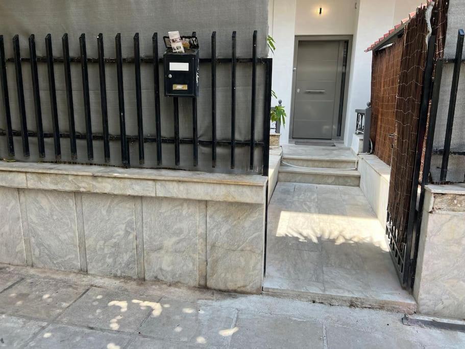Spacious And Beautiful House بيرايوس المظهر الخارجي الصورة