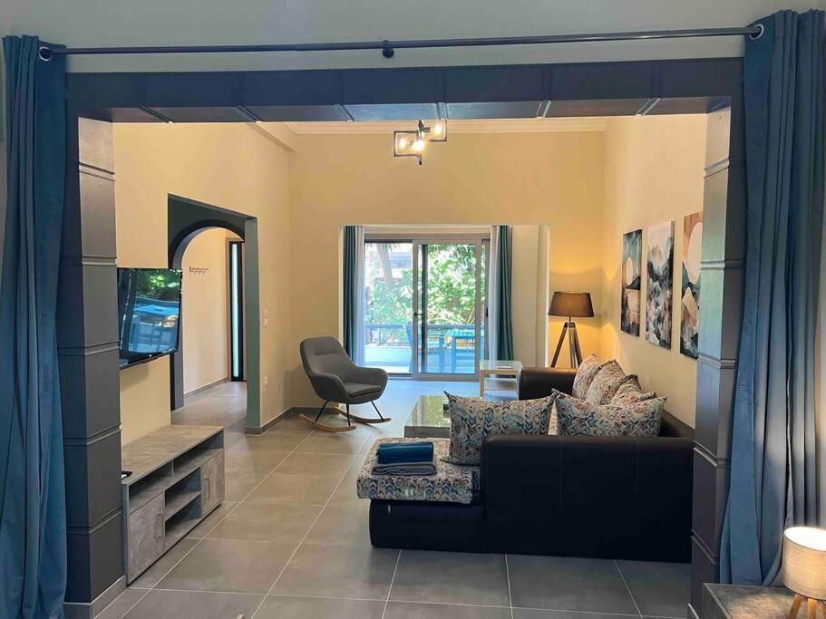 Spacious And Beautiful House بيرايوس المظهر الخارجي الصورة