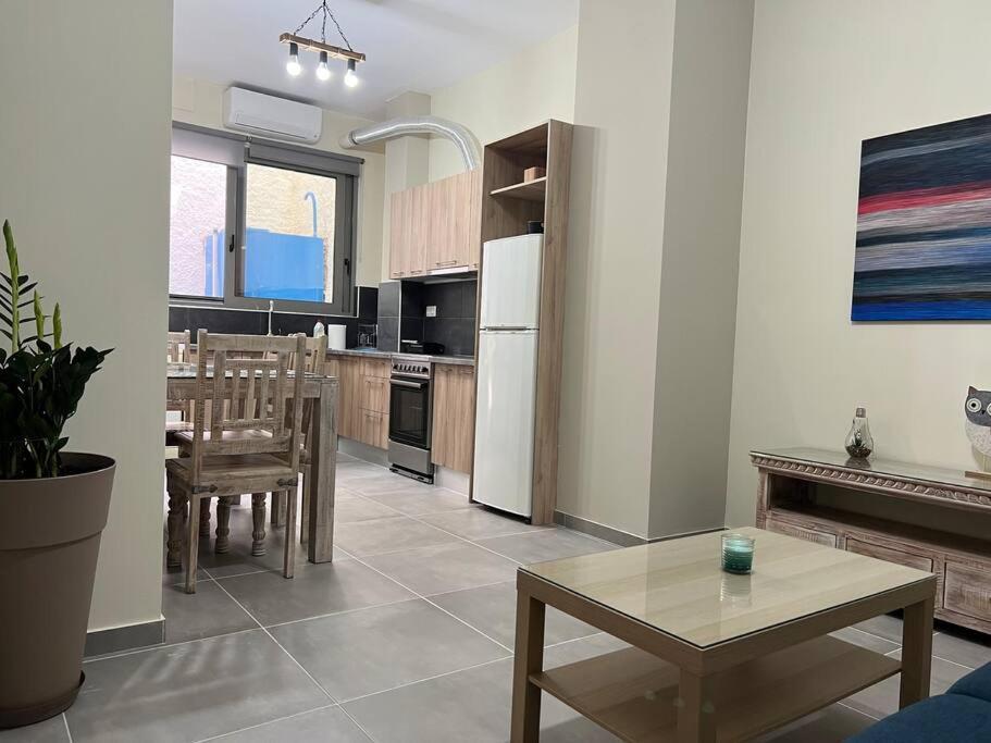 Spacious And Beautiful House بيرايوس المظهر الخارجي الصورة