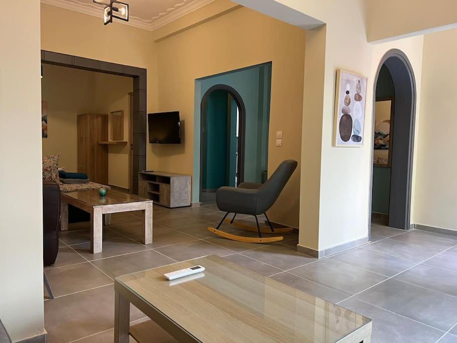 Spacious And Beautiful House بيرايوس المظهر الخارجي الصورة