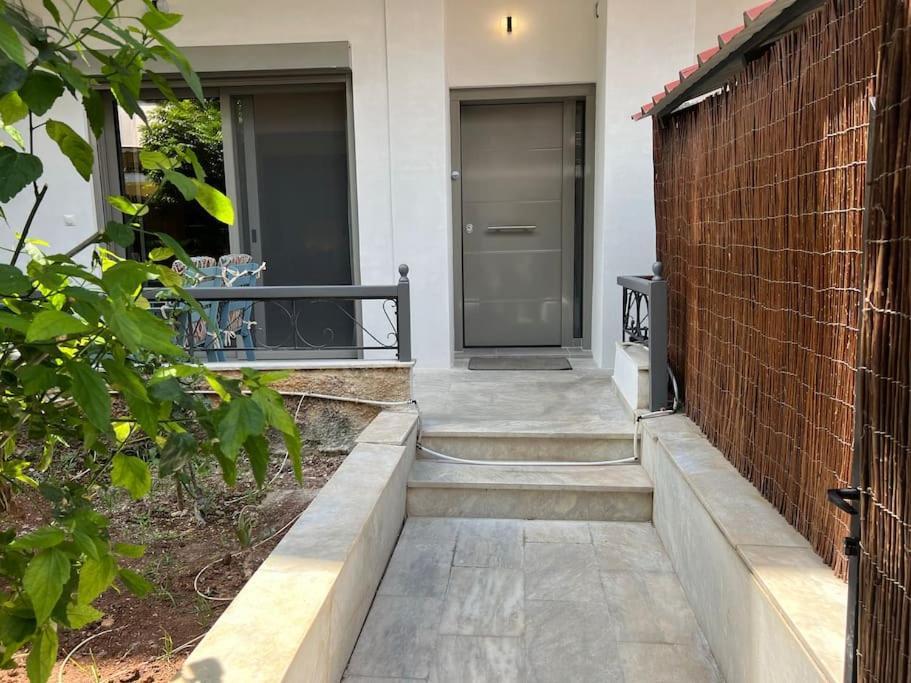 Spacious And Beautiful House بيرايوس المظهر الخارجي الصورة
