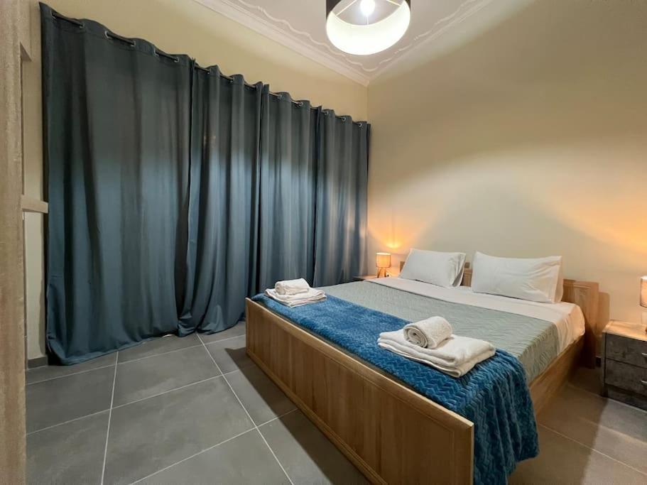 Spacious And Beautiful House بيرايوس المظهر الخارجي الصورة