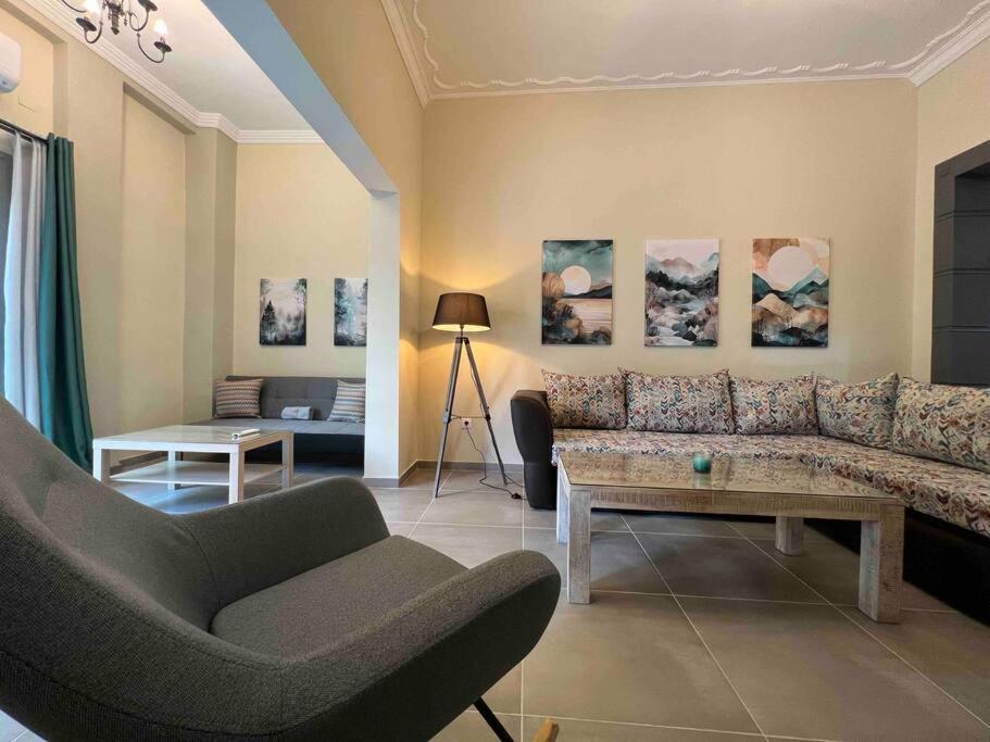 Spacious And Beautiful House بيرايوس المظهر الخارجي الصورة
